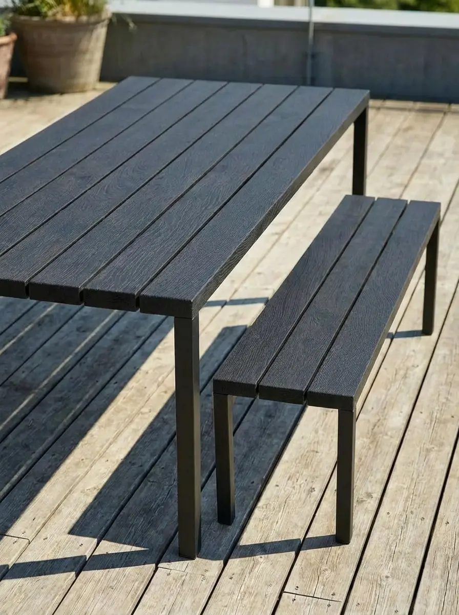 outdoortisch-lola-eiche-gekoehlt-gestell-schwarz-mit-bank-shooting-terasse