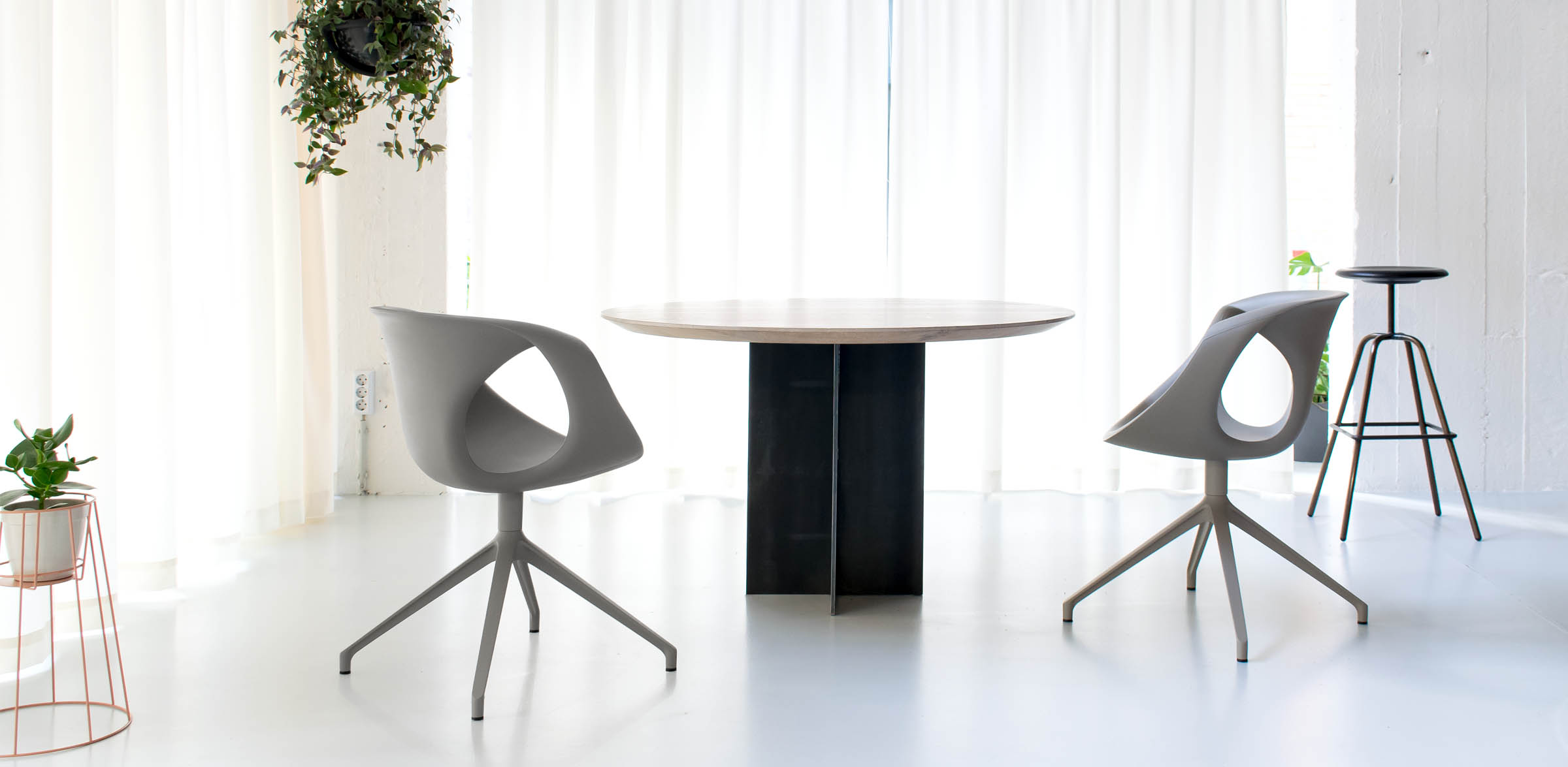 design-esstisch-rund-mbzwo-rivolta.jpg