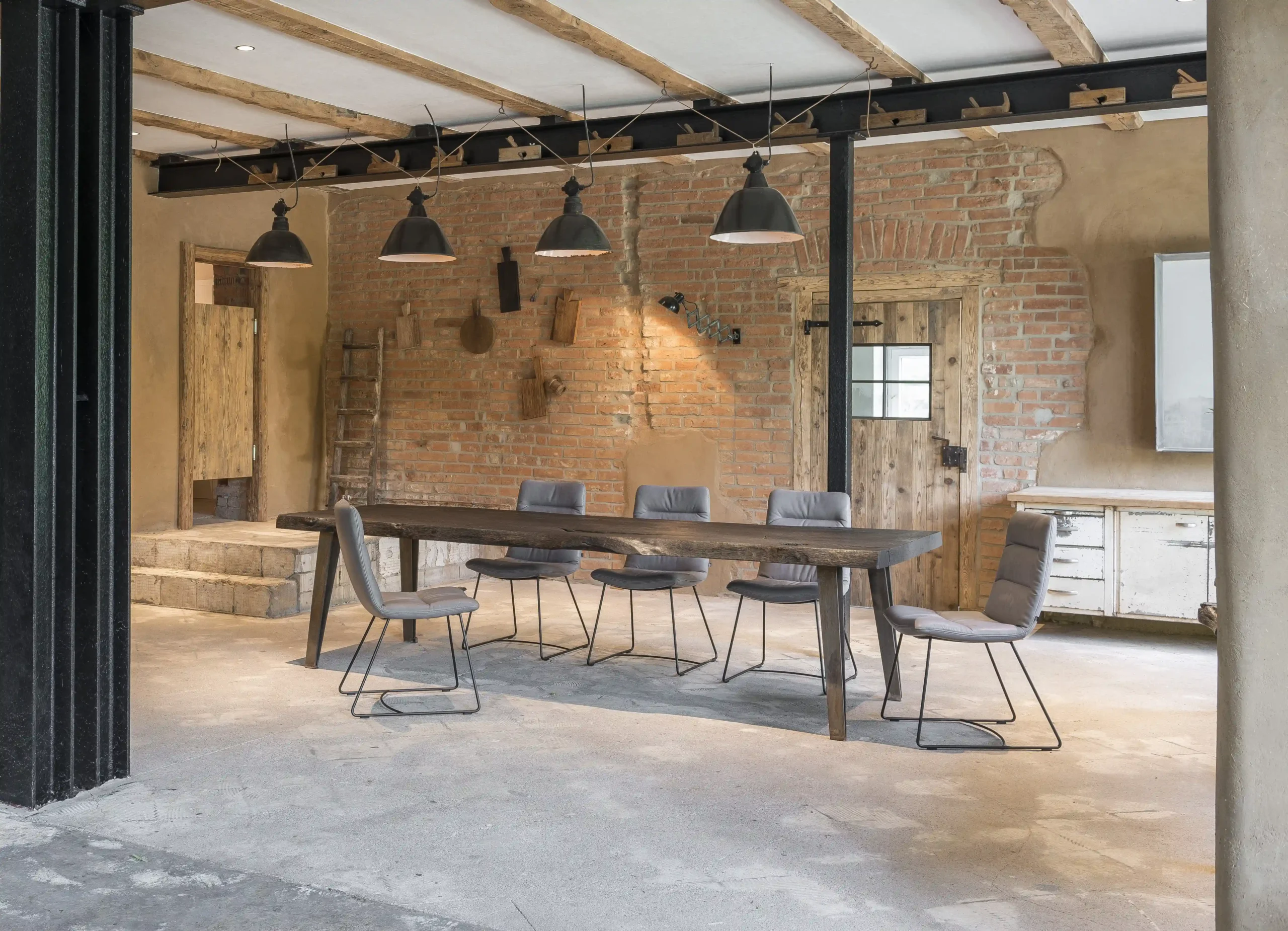 kff-arva-light-mood-1-5535