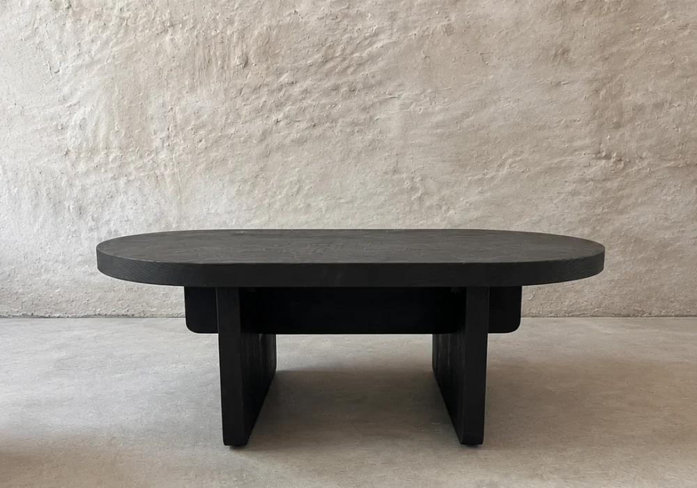 traditional-couchtisch-eiche-gekoehlt-frontal
